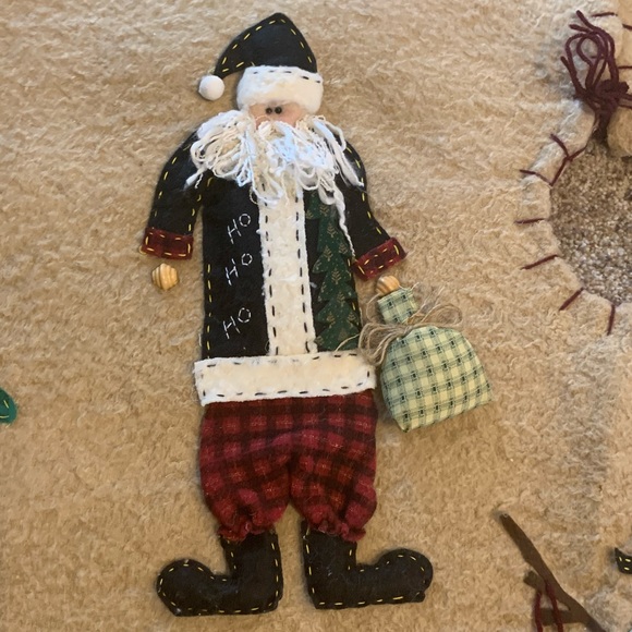 Primitive Decor 42” Appliqué Christmas Tree Skirt - Picture 3 of 7